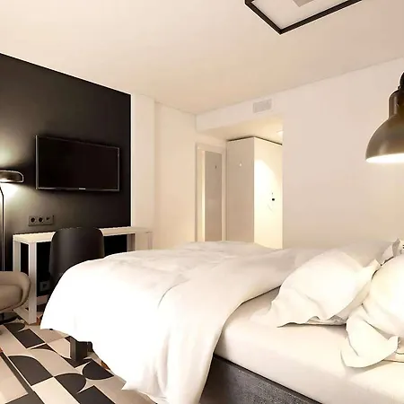 Lermitage Hotel *