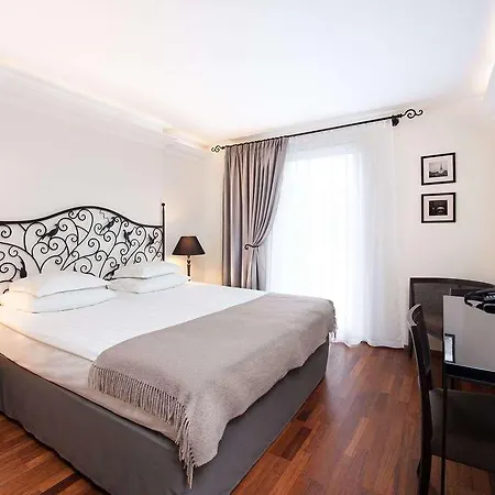 Lermitage Hotel